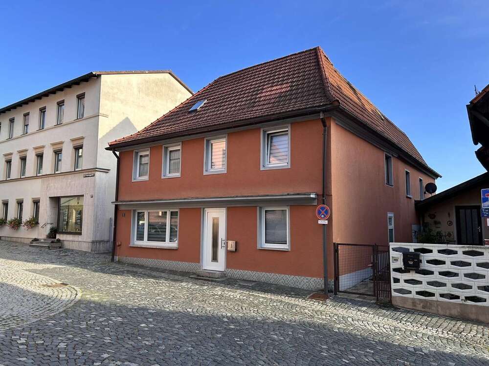 Thumbnail-Haus zum Kaufen in Burgkunstadt 140.000,00 € 170 m²