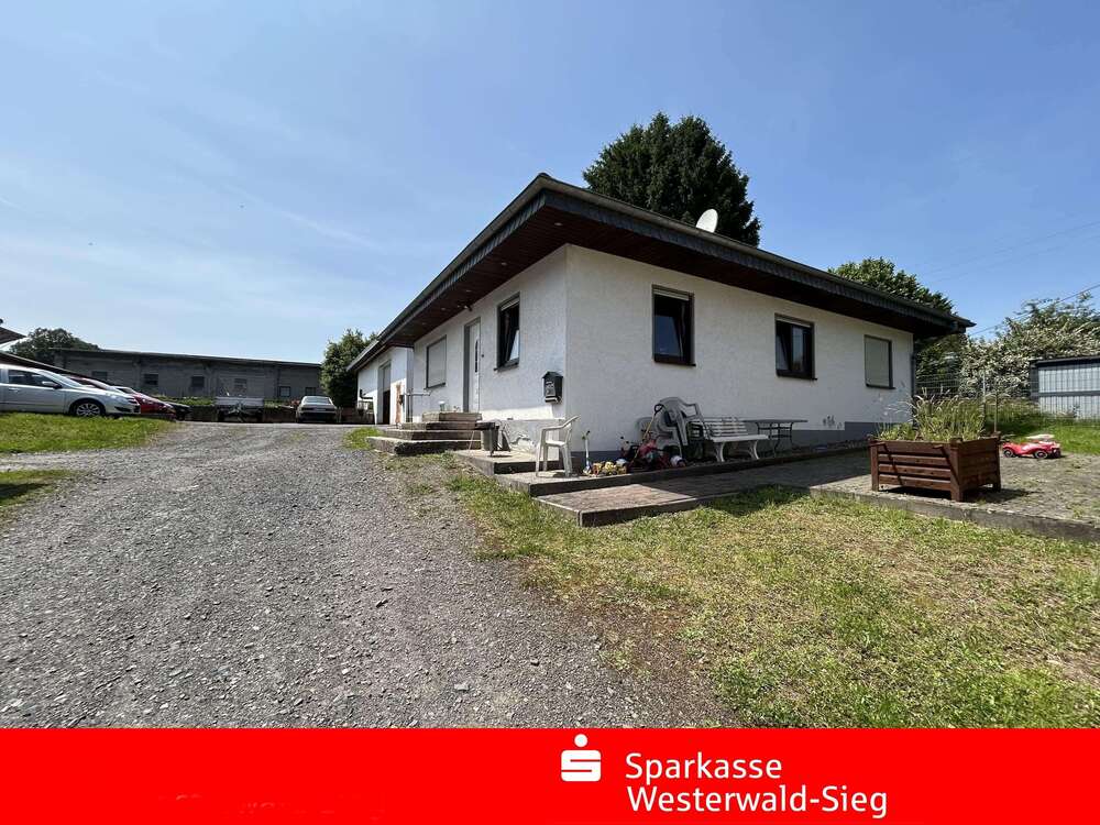 Thumbnail-Haus zum Kaufen in Hasselbach 350.000,00 € 130 m²