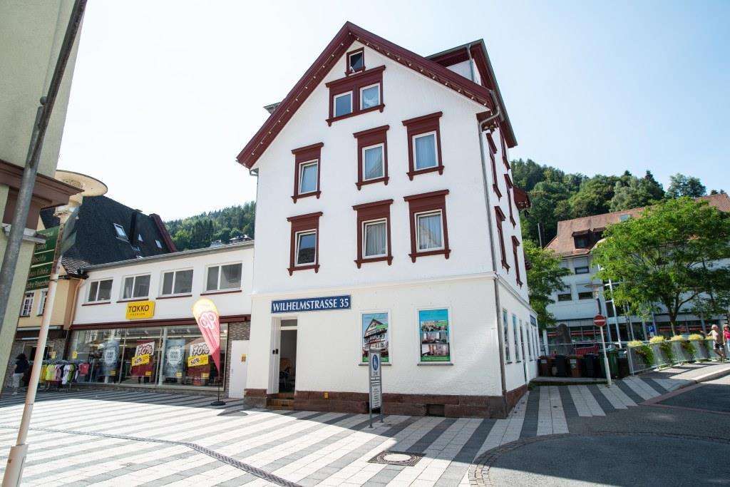 Thumbnail-Haus zum Kaufen in Bad Wildbad 870.000,00 € 789.4 m²