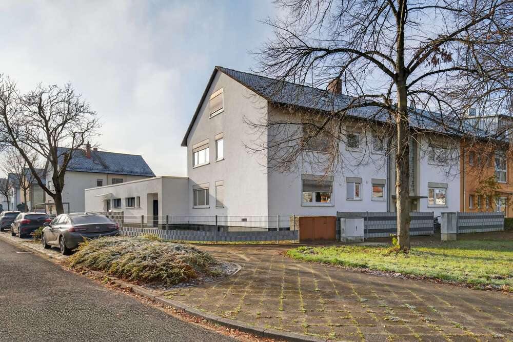 Thumbnail-Haus zum Kaufen in Karlsruhe 1.775.000,00 € 552 m²