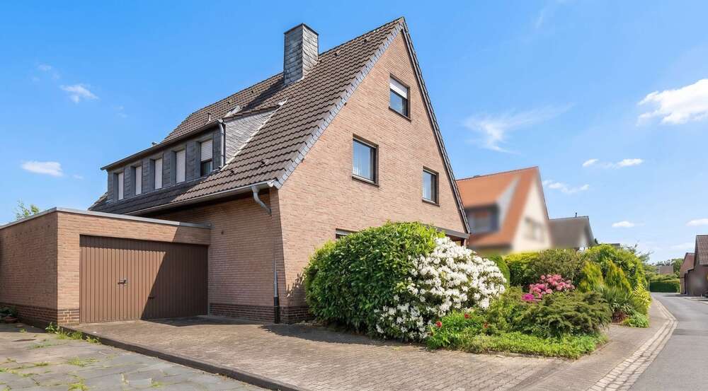 Thumbnail-Haus zum Kaufen in Meerbusch-Osterath 875.000,00 € 201 m²