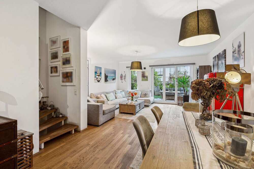 Thumbnail-Haus zum Kaufen in Düsseldorf-Heerdt 1.300.000,00 € 167 m²