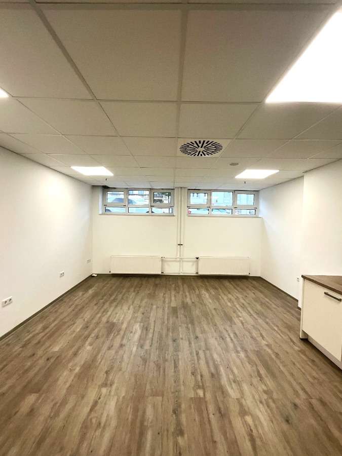 Thumbnail-Büro in Düsseldorf 850,00 € 31 m²