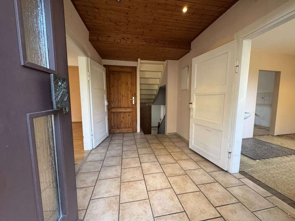 Thumbnail-Haus zum Kaufen in Am Ettersberg 96.900,00 € 220 m²