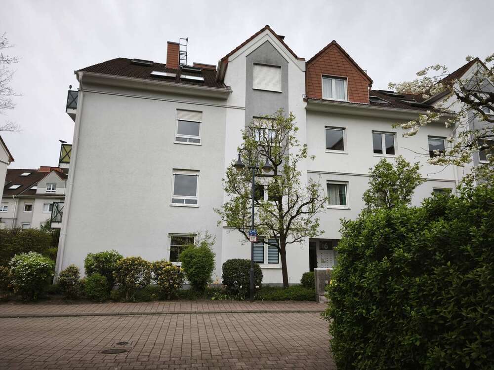 Thumbnail-Wohnung zum Kaufen in FrankfurtM.-Nied 298.000,00 € 62.05 m²