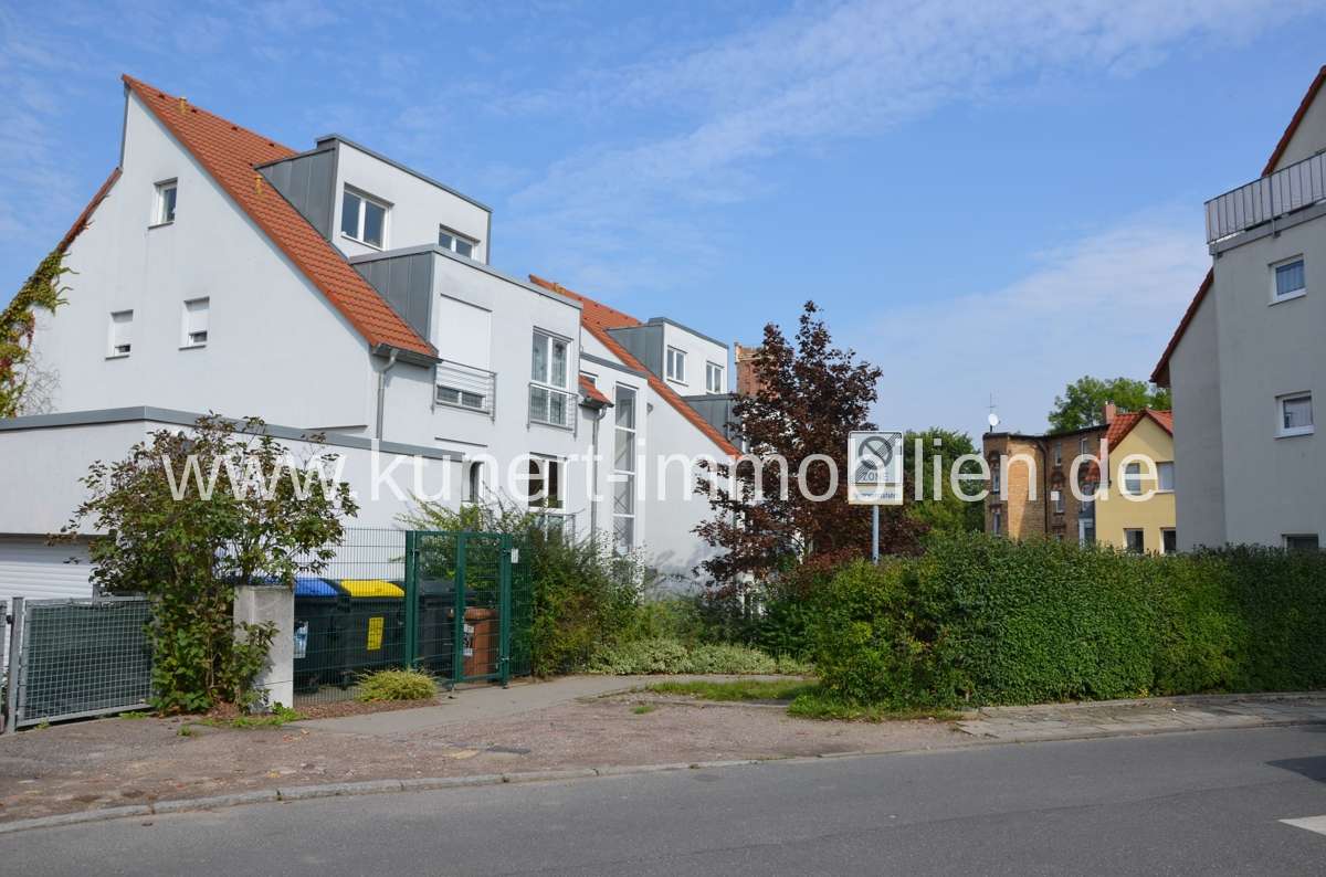 Thumbnail-Wohnung zum Kaufen in Halle 205.000,00 € 84.81 m²