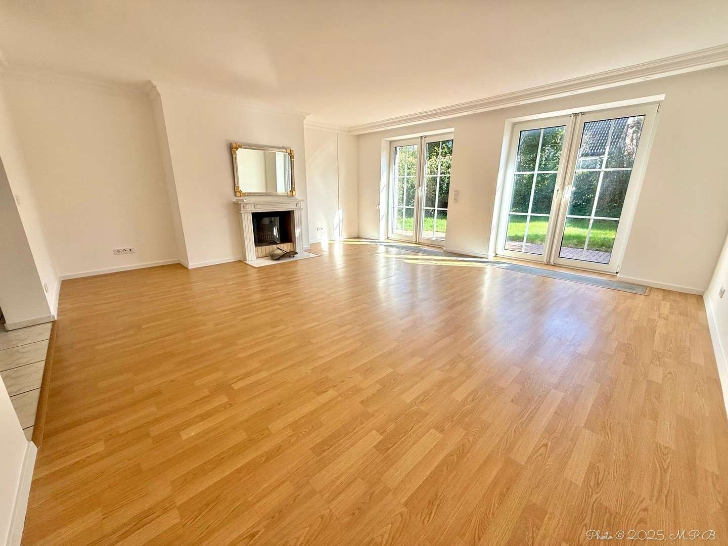 Thumbnail-Haus zum Kaufen in Düsseldorf 1.680.000,00 € 213 m²