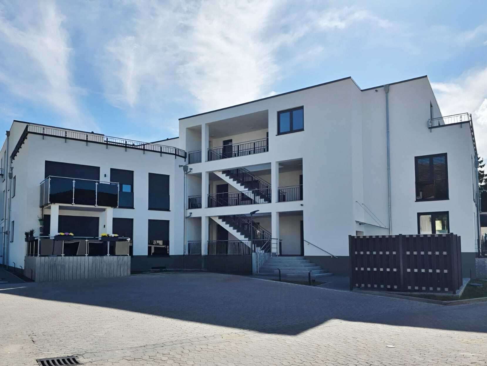 Thumbnail-Wohnung zum Mieten in Hameln 2.288,00 € 176 m²