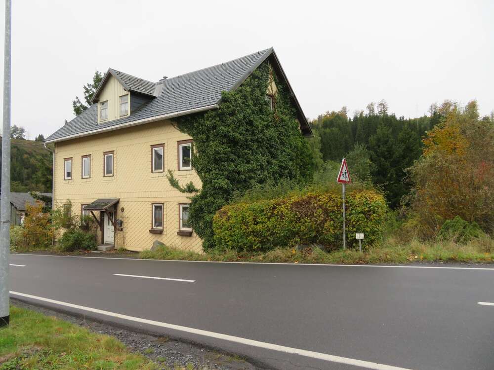 Thumbnail-Haus zum Kaufen in Sonneberg 44.000,00 € 190 m²