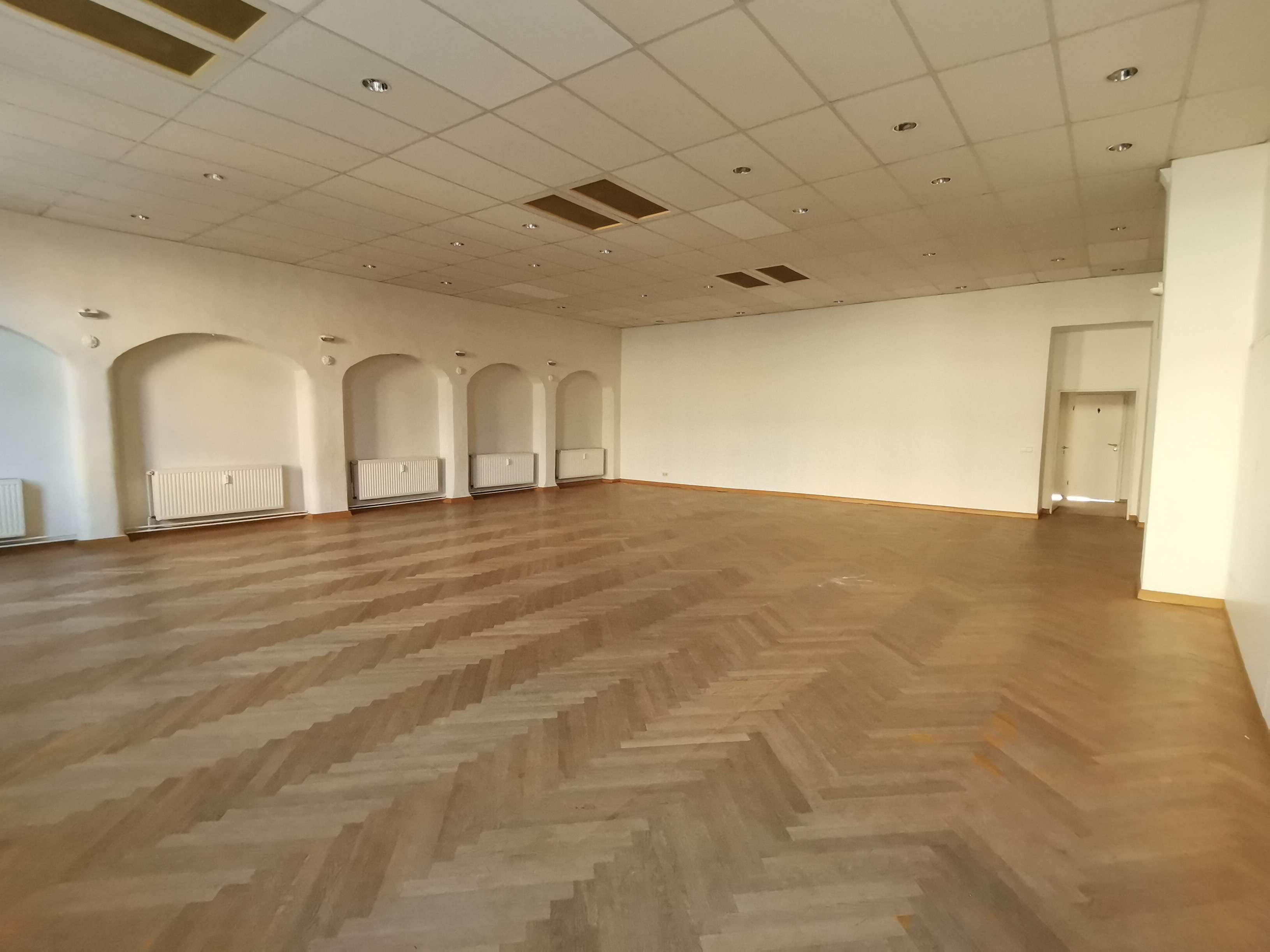 Thumbnail-Büro in Bernau 1.520,00 € 190 m²