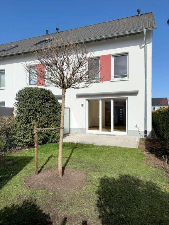 Thumbnail-Haus zum Mieten in Frankfurt am Main 2.600,00 € 156 m²