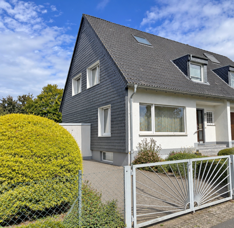 Thumbnail-Haus zum Mieten in Bergisch Gladbach 1.390,00 € 105 m²