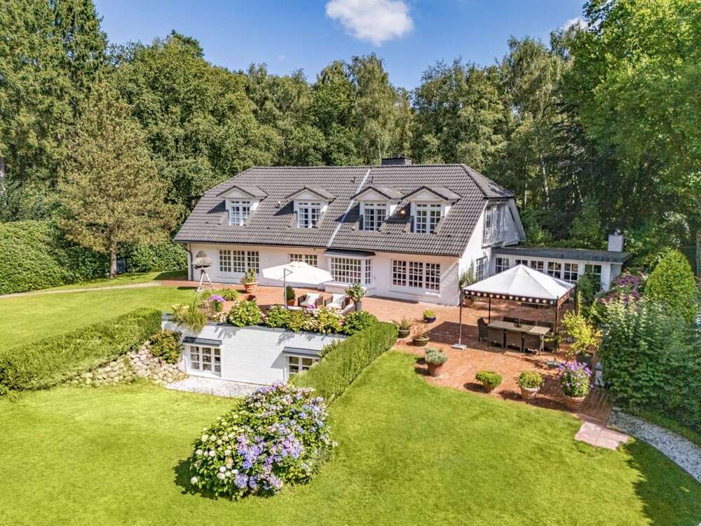 Thumbnail-Haus zum Kaufen in Wedel 2.390.000,00 € 636 m²