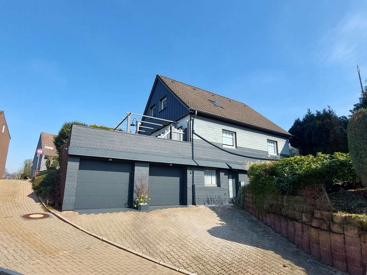 Thumbnail-Haus zum Kaufen in Radevormwald 421.200,00 € 162 m²
