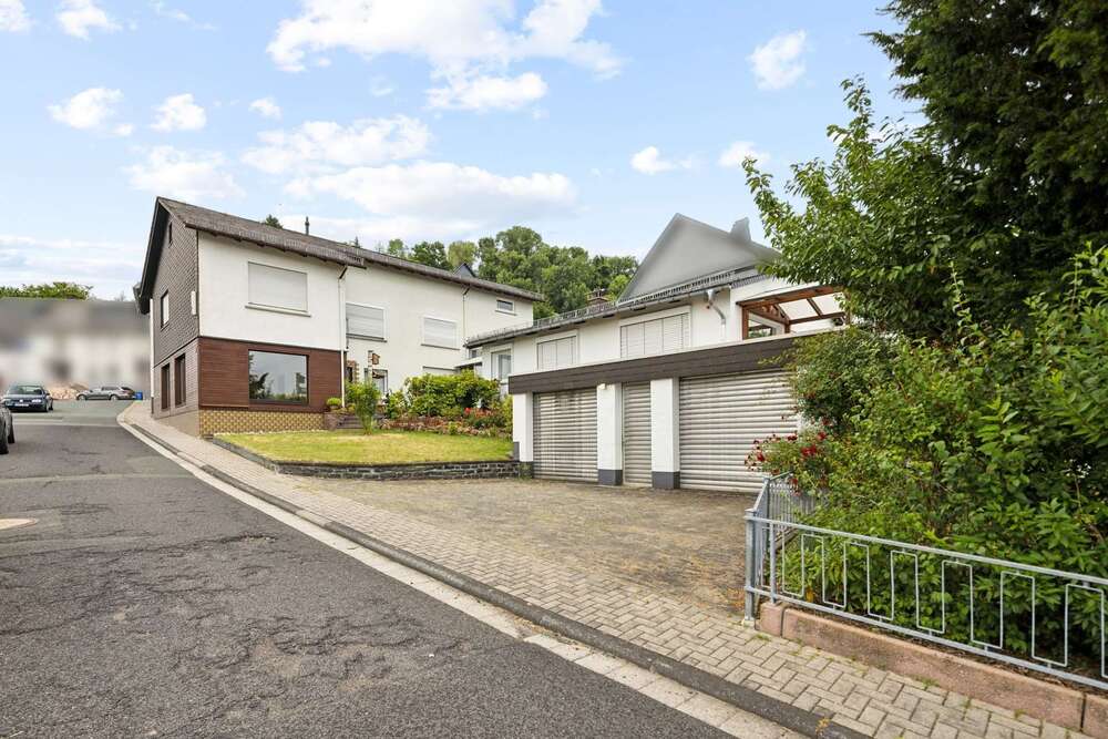 Thumbnail-Haus zum Kaufen in Merenberg 398.000,00 € 257 m²