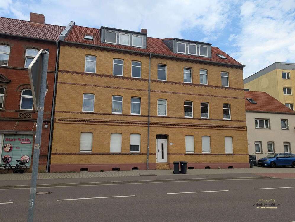 Thumbnail-Wohnung zum Mieten in Bitterfeld 410,00 € 69 m²