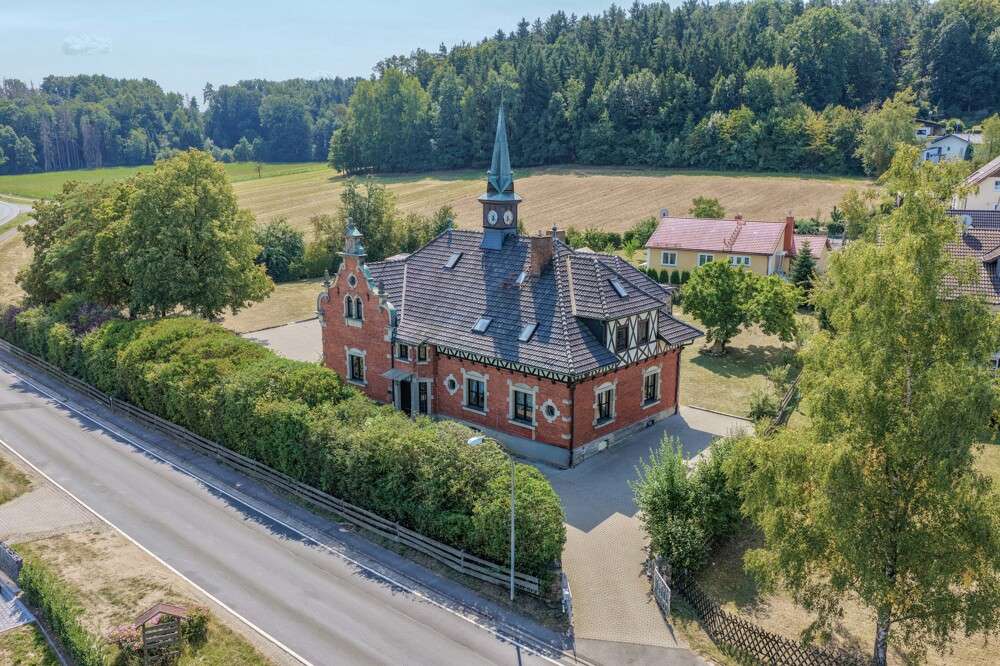 Thumbnail-Haus zum Kaufen in Rödental 975.000,00 € 427 m²