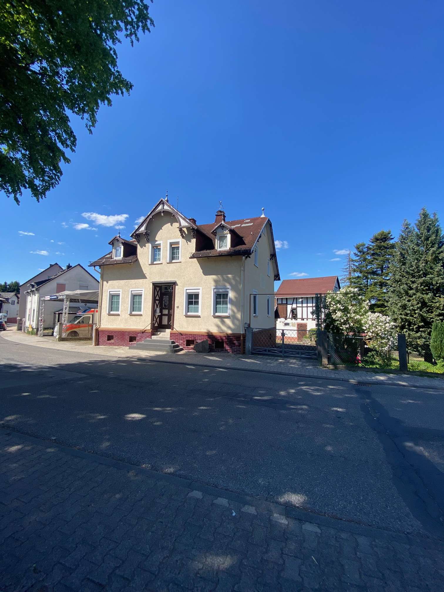 Thumbnail-Haus zum Kaufen in Hohenstein Breithardt 349.900,00 € 140 m²