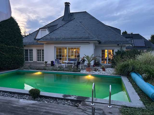 Thumbnail-Haus zum Kaufen in Halle 1.850.000,00 € 288 m²