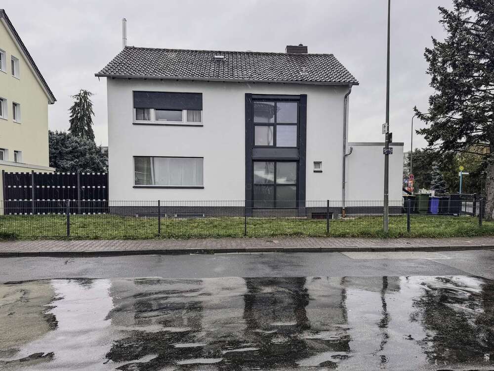 Thumbnail-Haus zum Kaufen in Frankfurt 978.000,00 € 206 m²