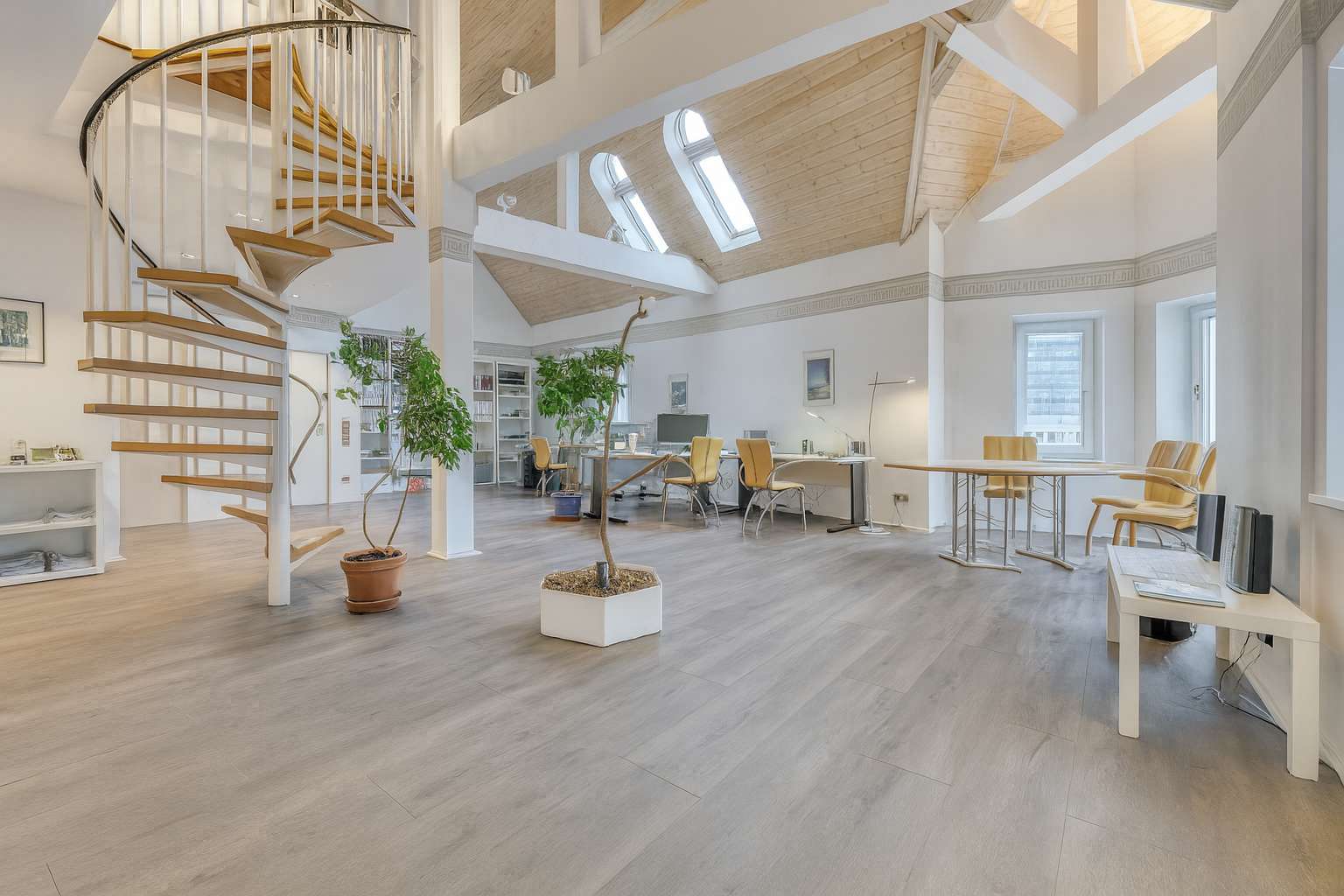 Thumbnail-Wohnung zum Kaufen in Karlsruhe 539.000,00 € 147 m²