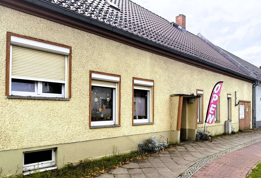 Thumbnail-Haus zum Kaufen in Storkow (Mark) 190.000,00 € 221 m²