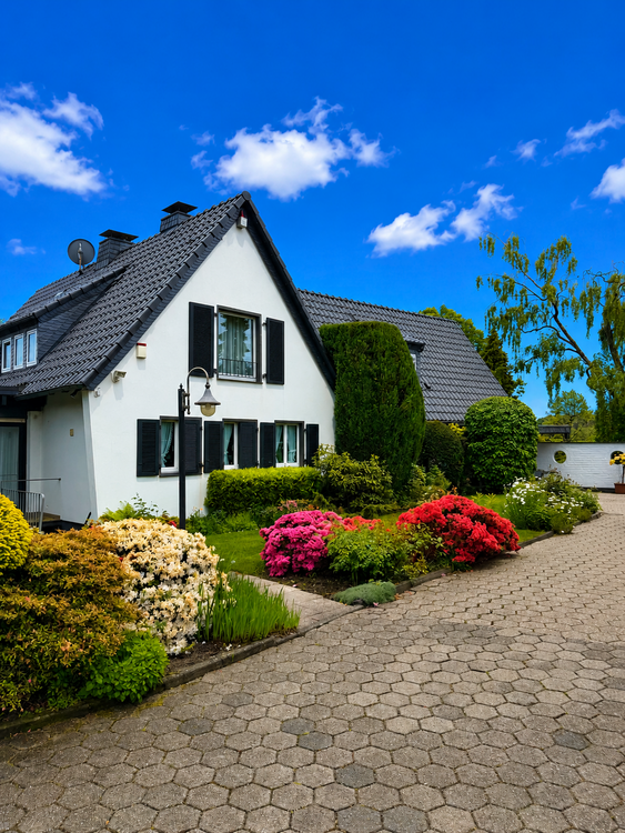 Thumbnail-Haus zum Kaufen in Velbert 959.000,00 € 280 m²