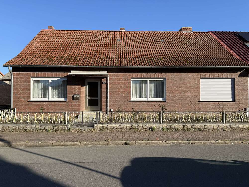 Thumbnail-Haus zum Kaufen in Apenburg 69.999,00 € 125.8 m²