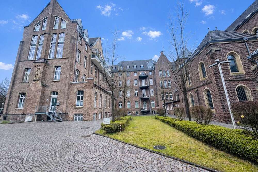 Thumbnail-Wohnung zum Kaufen in Hennef 349.000,00 € 92 m²