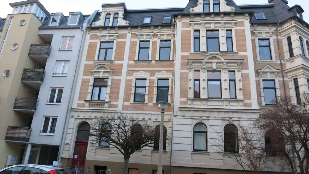 Thumbnail-Haus zum Kaufen in Halle 1.200.000,00 € 720 m²