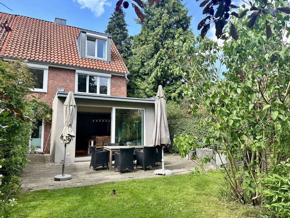 Thumbnail-Haus zum Kaufen in Hamburg 700.000,00 € 162.36 m²