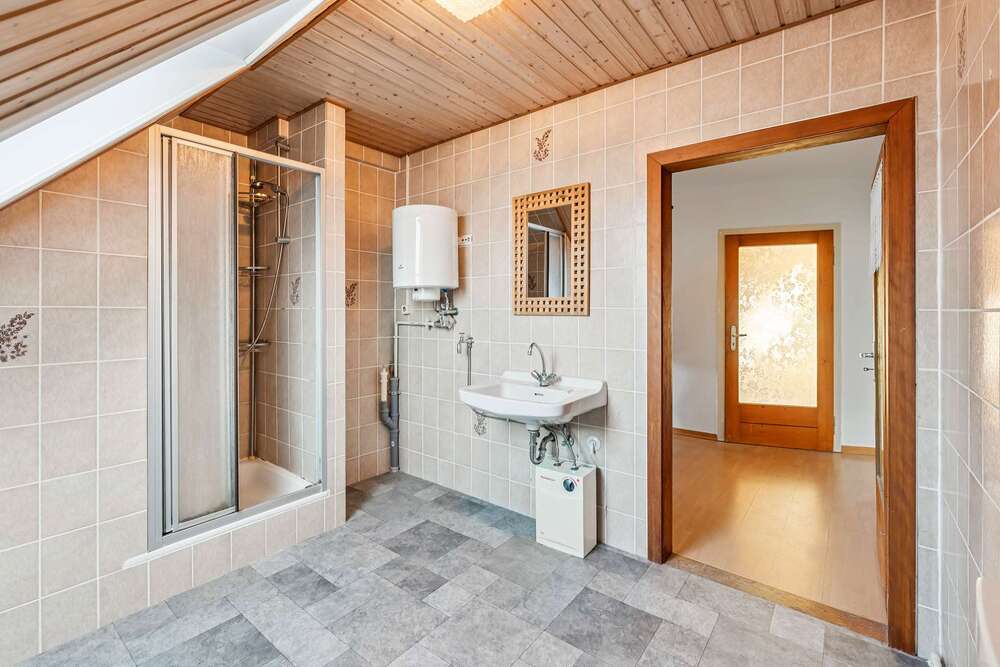Thumbnail-Haus zum Kaufen in Neustadt am Rübenberge 299.000,00 € 277 m²