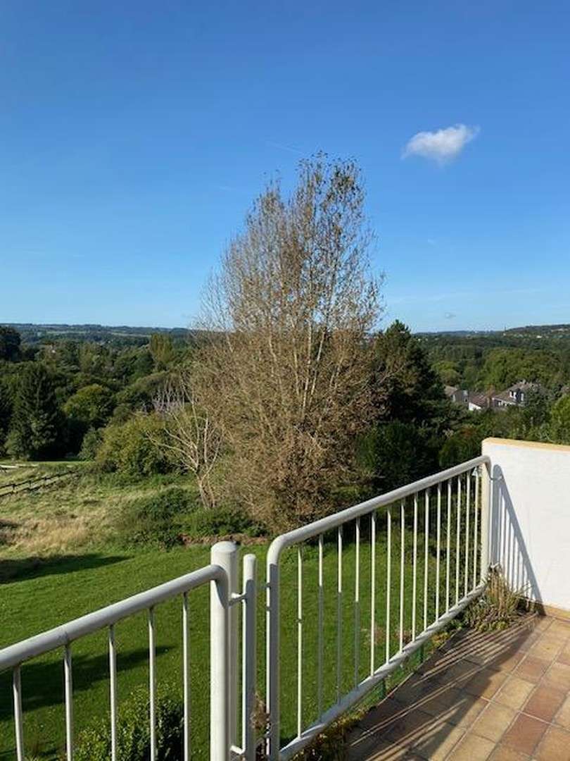 Thumbnail-Wohnung zum Kaufen in Essen 275.000,00 € 100 m²