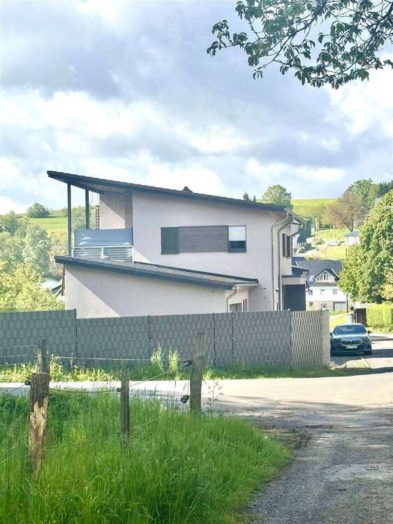 Thumbnail-Haus zum Kaufen in Reichshof 985.000,00 € 176 m²