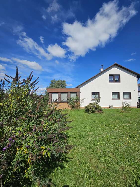 Thumbnail-Haus zum Kaufen in Aldingen 395.000,00 € 210 m²