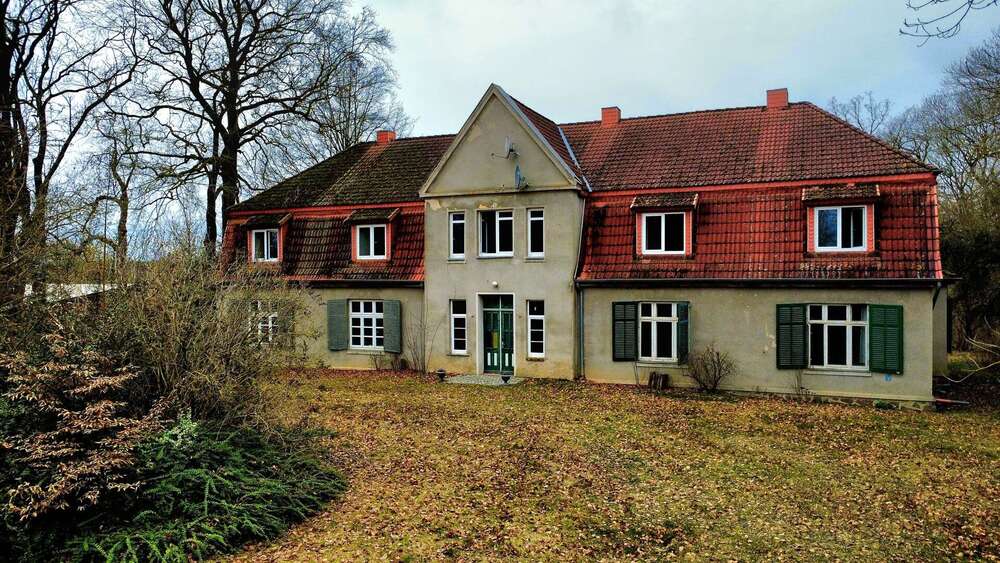 Thumbnail-Haus zum Kaufen in Bad Kleinen Dalliendorf 230.000,00 € 710 m²