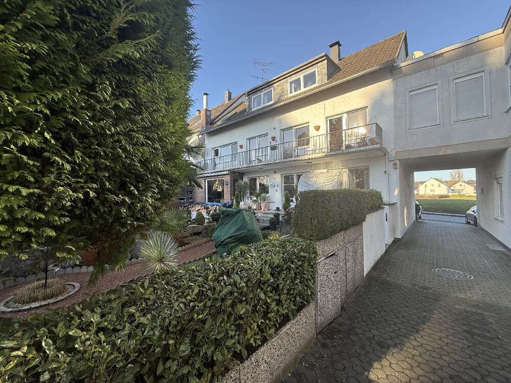 Thumbnail-Haus zum Kaufen in Solingen 1.500.000,00 € 887.18 m²