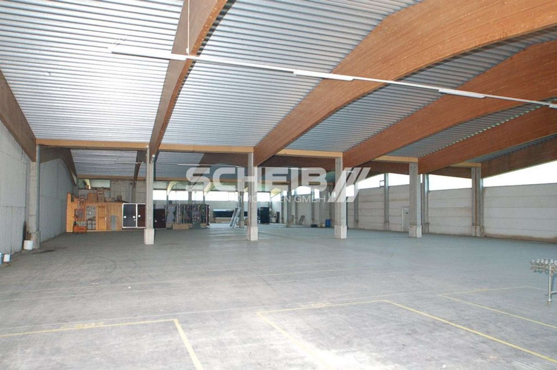 Thumbnail-Halle in Crailsheim 4.989,60 € 1512 m²