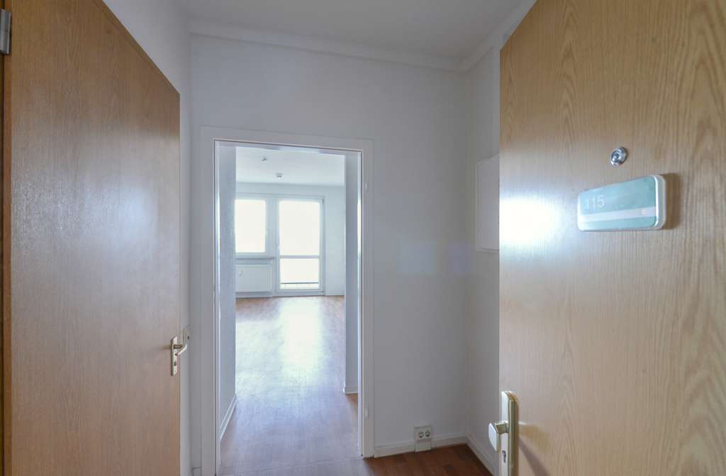 Thumbnail-Wohnung zum Mieten in Halle 225,00 € 26.3 m²