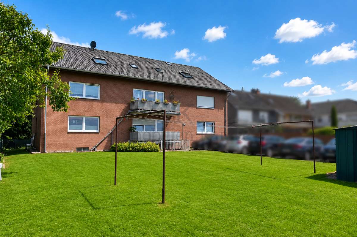 Thumbnail-Haus zum Kaufen in Dormagen 900.000,00 € 488 m²