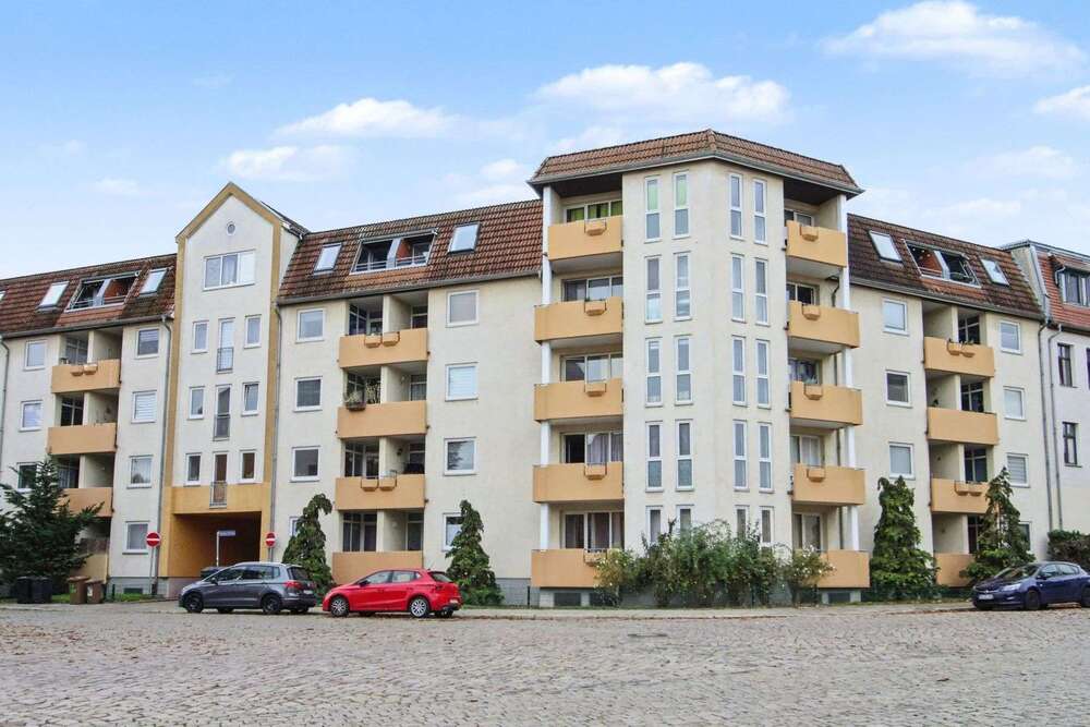 Thumbnail-Wohnung zum Kaufen in Magdeburg 87.000,00 € 48.05 m²