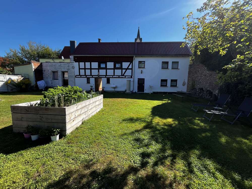 Thumbnail-Haus zum Kaufen in Dessau-Roßlau 380.000,00 € 458 m²