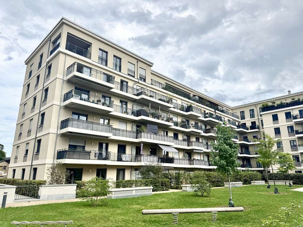 Thumbnail-Wohnung zum Mieten in Dresden 2.300,00 € 109.3 m²