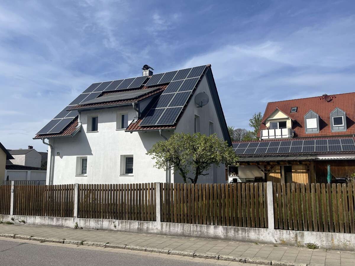 Thumbnail-Haus zum Kaufen in Regenstauf 399.000,00 € 119 m²