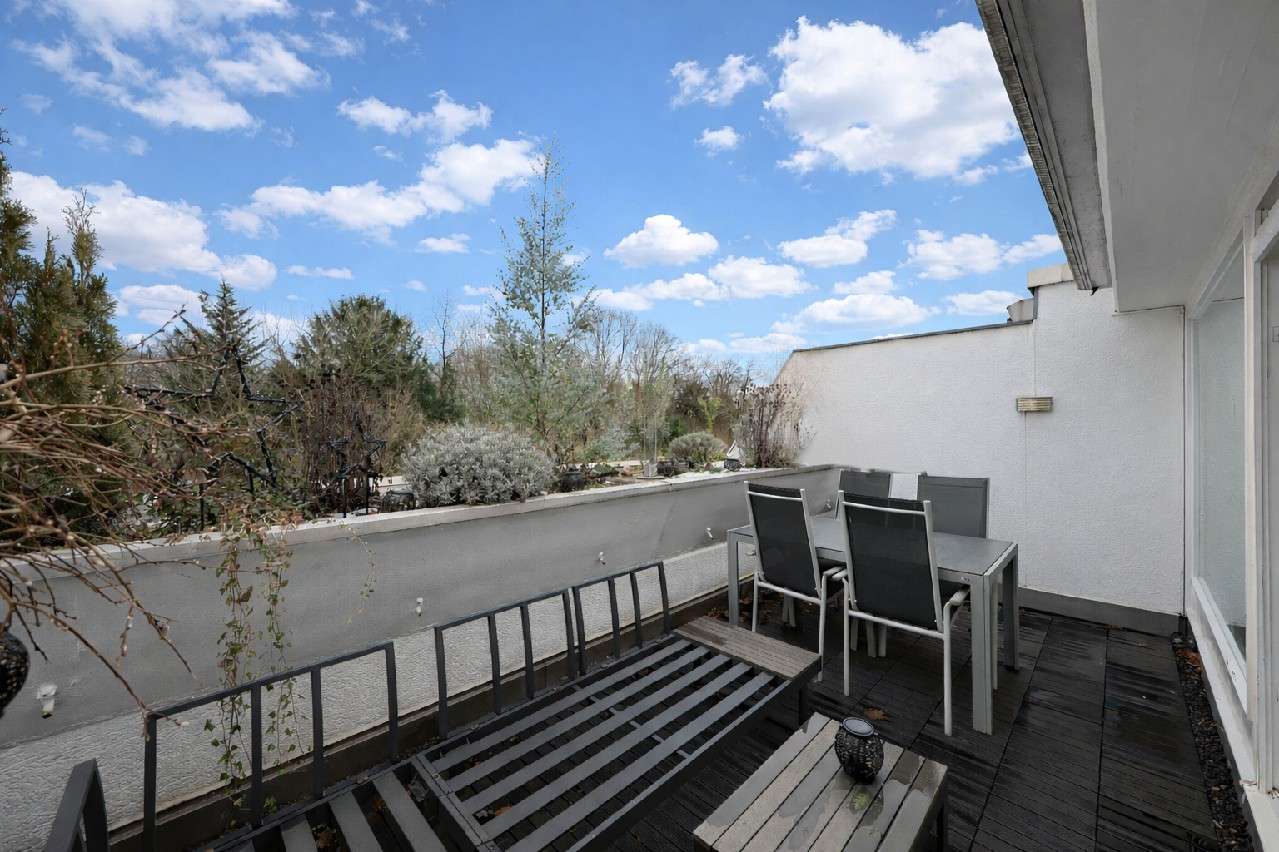 Thumbnail-Wohnung zum Kaufen in Bergisch Gladbach 195.000,00 € 78 m²