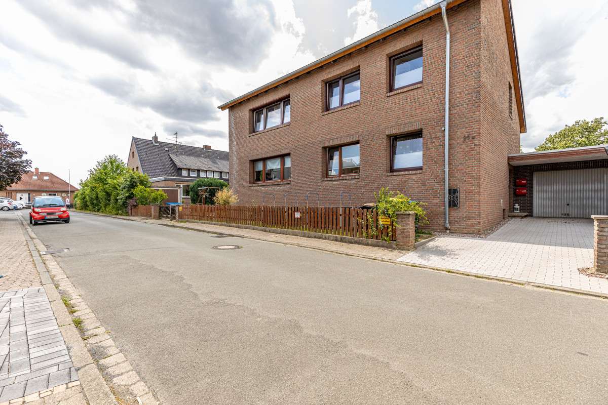 Thumbnail-Haus zum Kaufen in Wennigsen Degersen 415.000,00 € 180 m²