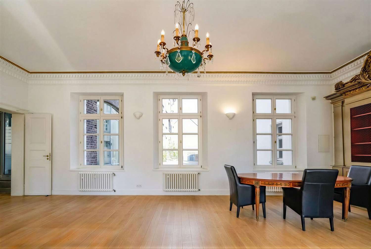 Thumbnail-Haus zum Mieten in Düsseldorf 12.525,00 € 501 m²