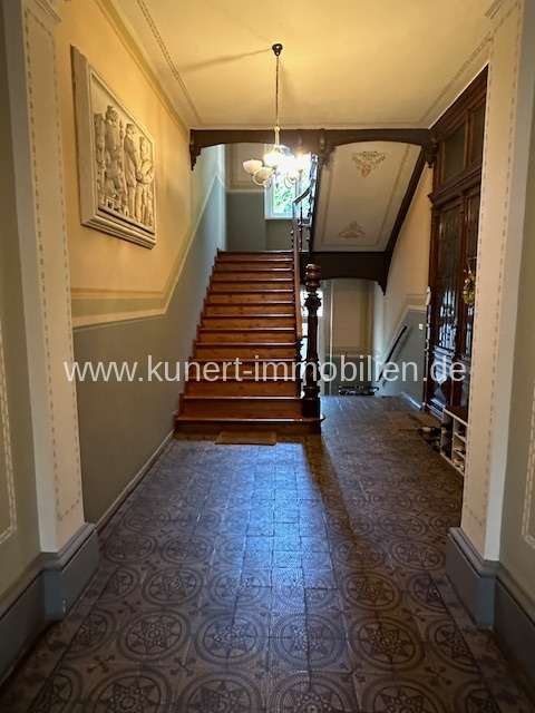 Thumbnail-Haus zum Kaufen in Halle 1.100.000,00 € 520 m²