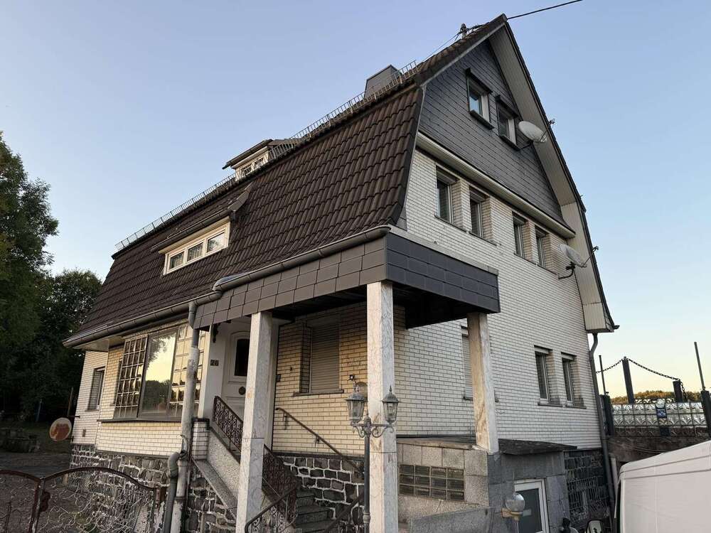 Thumbnail-Haus zum Kaufen in Helmenzen 119.000,00 € 151 m²