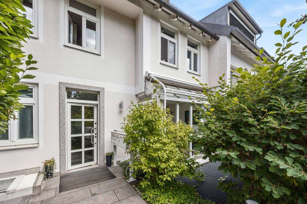 Thumbnail-Haus zum Kaufen in München Pasing 2.990.000,00 € 316 m²